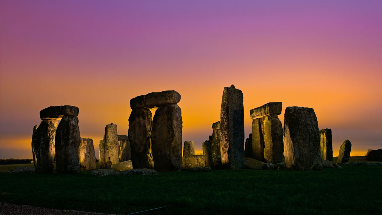 Stonehenge on Salisbury Plain: Unlocking the Secrets of the World's Most Mysterious Monument